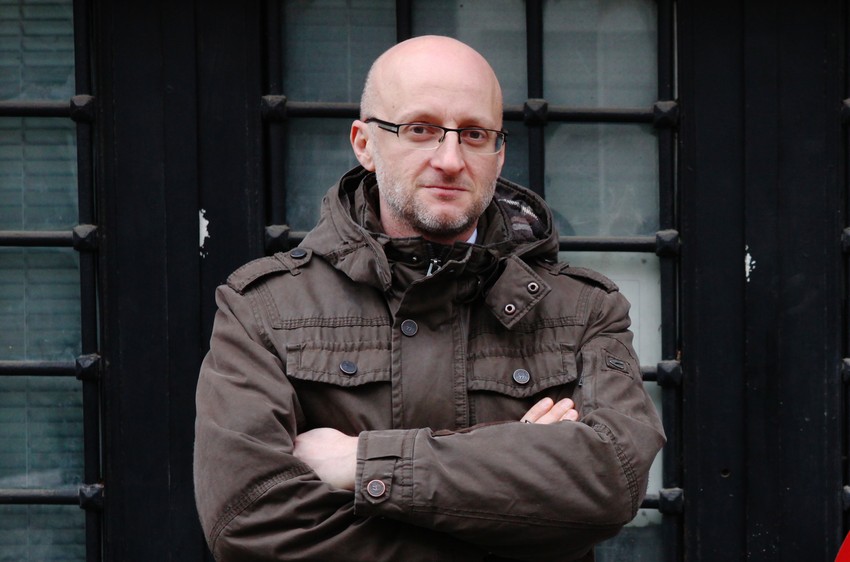 Nemanja Nenadić kaže da se novac iz budžeta dobija na osnovu osvojenog broja glasova, a ne osvojenog broja mandata