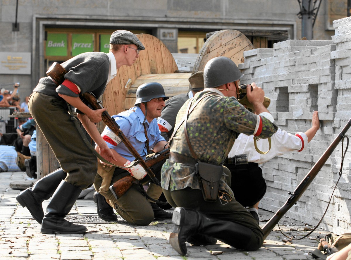Rekonstrukcja walk powstańczych z 1944 roku