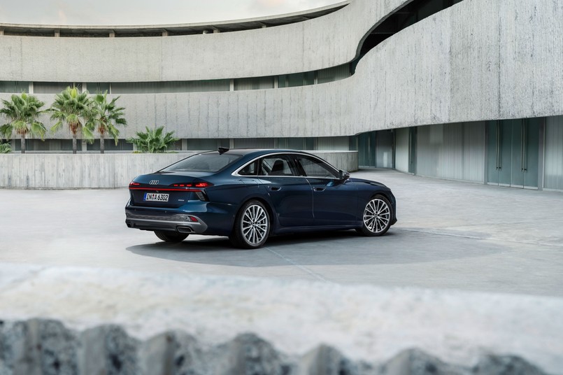 Audi A6 Sedan