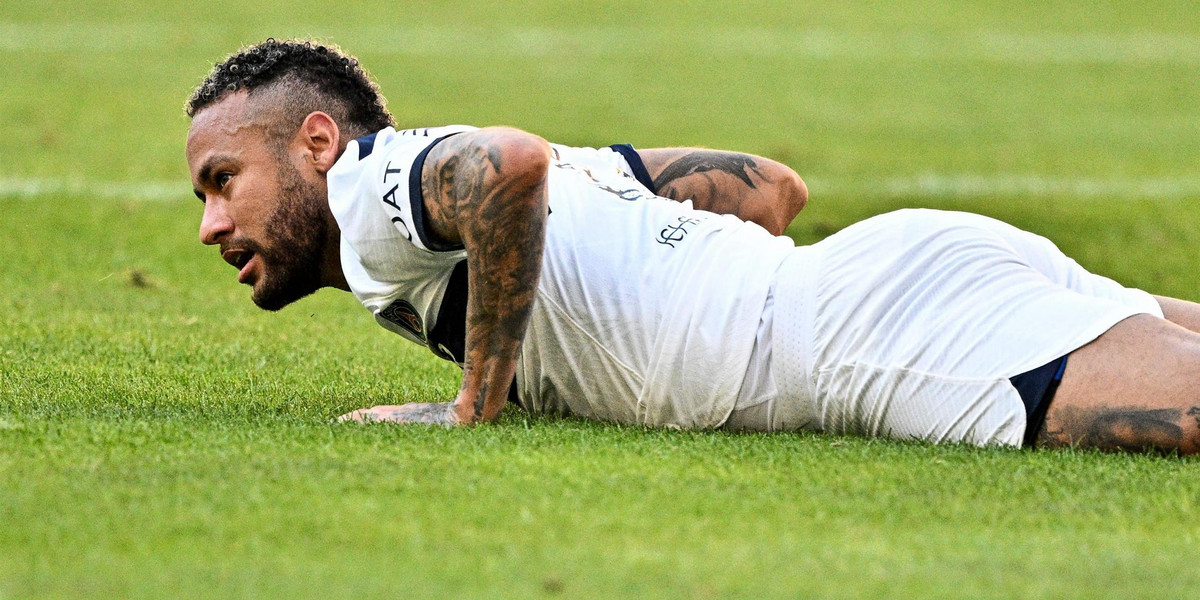 Neymar doznał poważnej kontuzji w meczu z Urugwajem.
