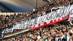 Legia reaguje na transparenty o Trzaskowskim wywieszone na 'Żylecie'. Jasne stanowisko