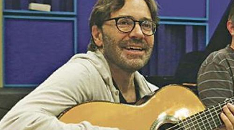 Magyarországon zenél Al Di Meola