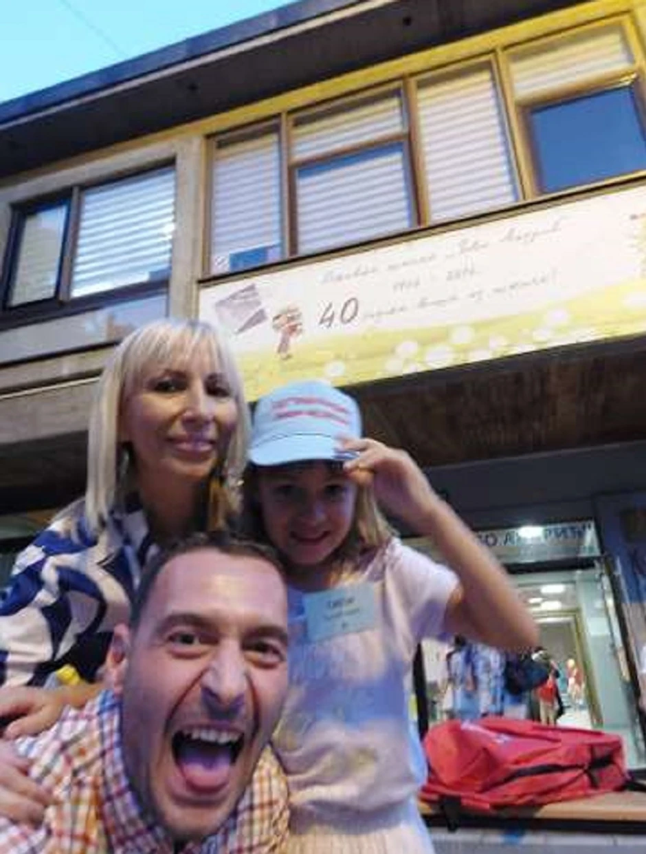 Svetlana, Nikola i Lili