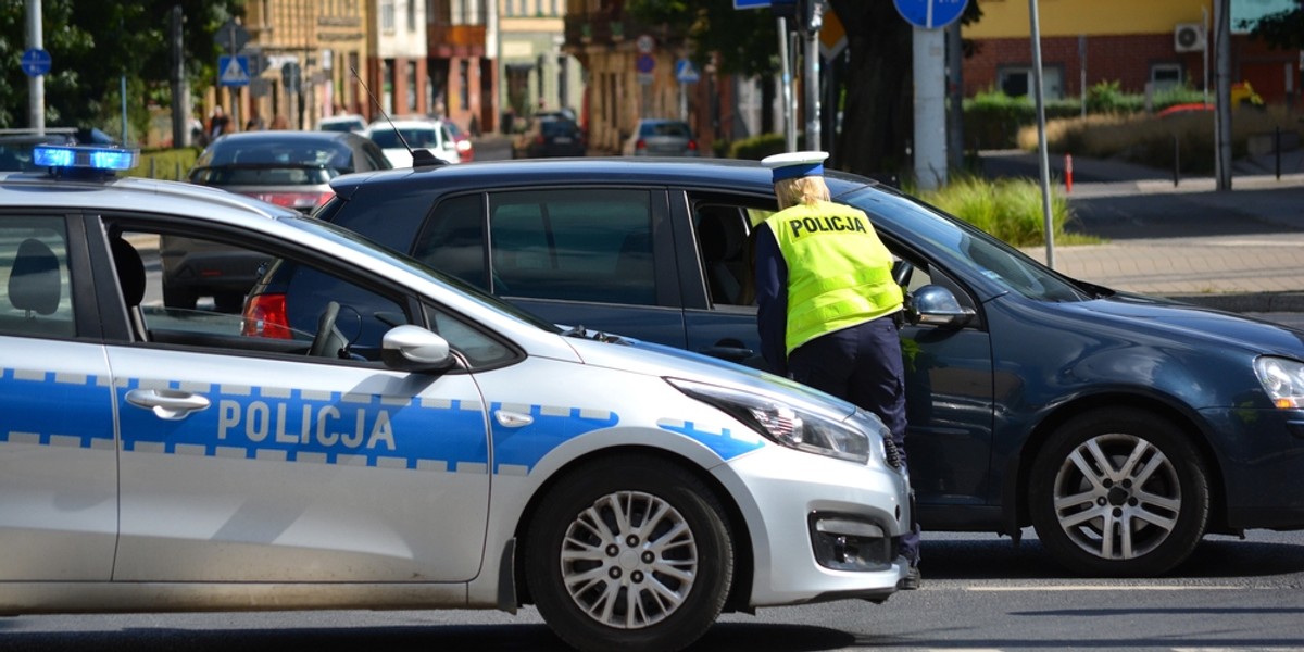 Regulacja podwyższa maksymalną wysokości grzywny z 5 do 30 tys. zł oraz zwiększa wysokości grzywny, którą nałożyć można w postępowaniu mandatowym. 