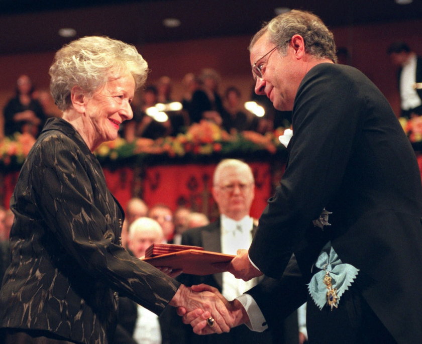 Szymborska została laureatką nagrody Nobla w 1996 r.