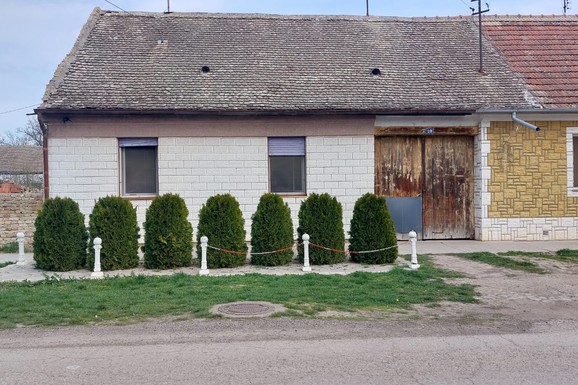 POKUŠAO DA ŽIVU SPALI KOMŠINICU! Jezivi detalji iz istrage pokušaja dvostrukog ubistva kod Odžaka: Nasrnuo na žene nožem, a onda je usledio HOROR!