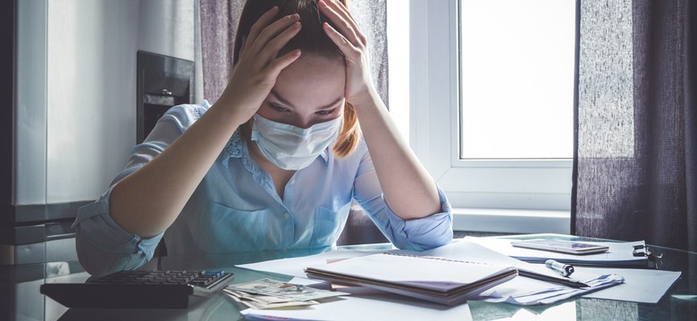 Pandemia traumą. "To, z czym się mierzymy, to długotrwały, przewlekły stres"