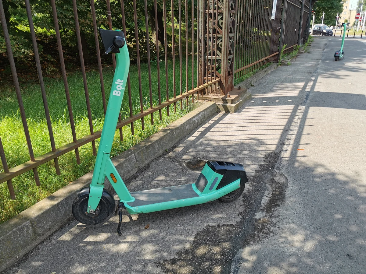 Koniec jazdy po chodniku? Mandaty choćby do 2500 złotych