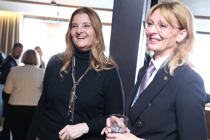 Dragana Nikolić, direktorka za korporativne poslove Roche Srbija i Sandra Lazarević, direktorka komunikacija Banka Intesa