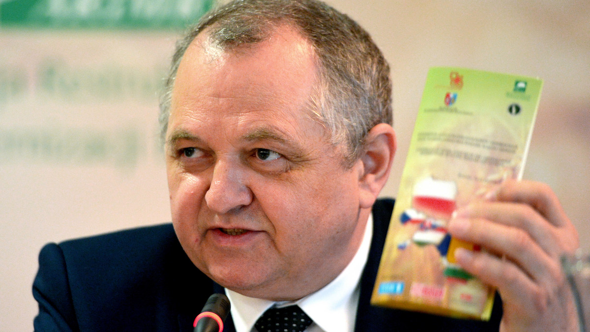 Wiceminister rolnictwa Ryszard Zarudzki powiedział do uczestników obradującej w Rzeszowie konferencji agencji płatniczych państw Grupy V-4 oraz Rumunii, Bułgarii i Słowenii, że należy potwierdzać konieczność zachowania Wspólnej Polityki Rolnej UE.