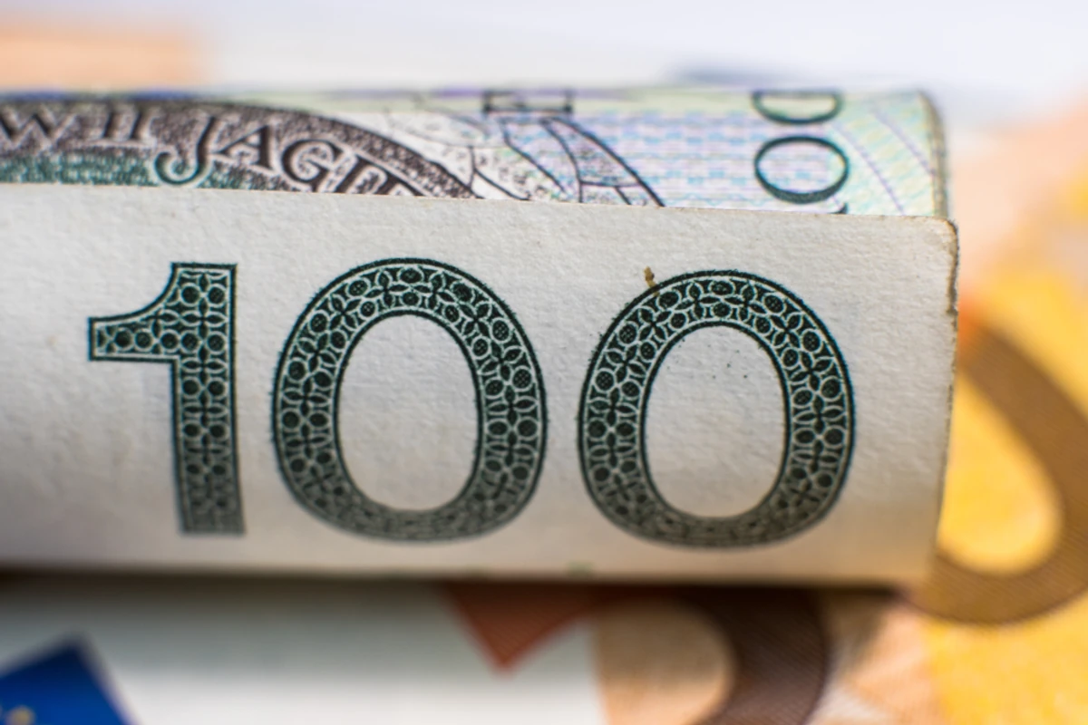 Ponad 350 zł już od 1 marca. Dla kogo ten specyficzny i mało znany dodatek do emerytury?