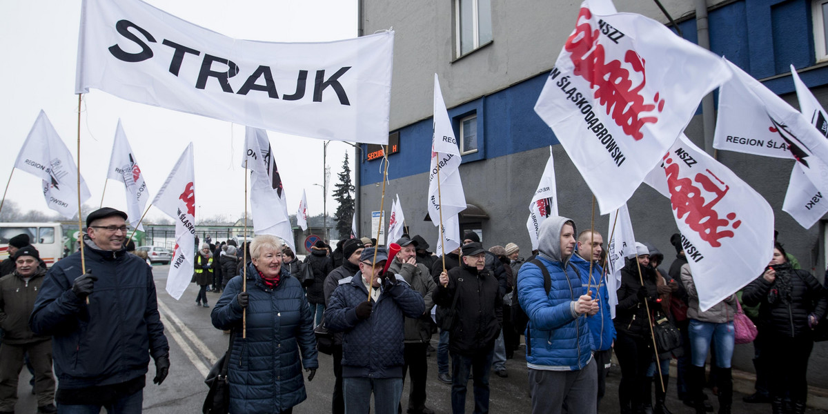 Protest pracowników Odlewni Żeliwa w Zawierciu