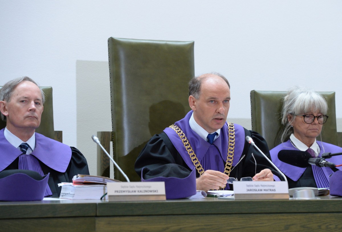 Sędziowie Przemysław Kalinowski, Jarosław Matras i Dorota Rysińska.