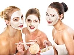 PRZEPISY na maseczki domowej roboty. Witaminowa bomba dla cery!