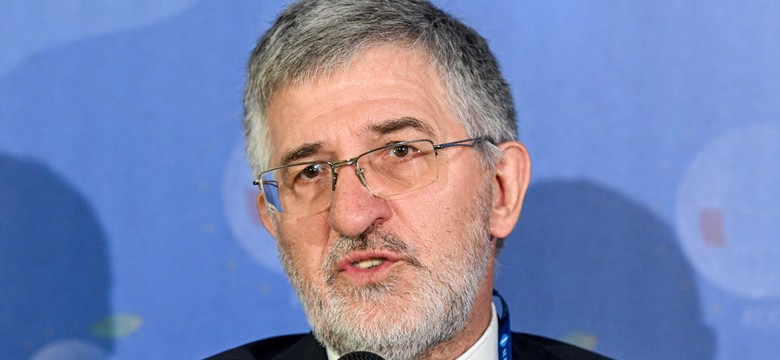 "Wiek emerytalny niesłusznie został obniżony". Prezes ZUS:  Ludzie powinni pracować dłużej