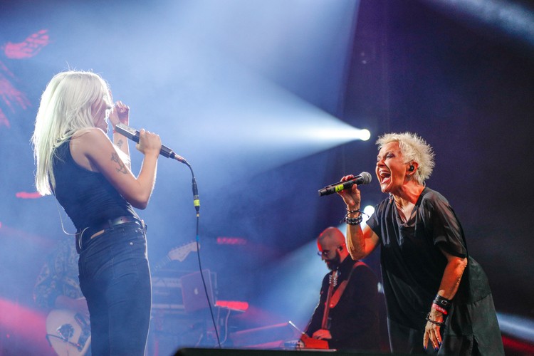 Małgorzata Ostrowska oraz Daria Zawiałow na koncercie Męskie Granie 2018 w Żywcu Fot. D.Kramski