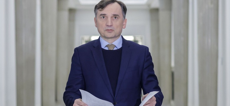 Tajne notatki Ziobry w rękach ABW. "Ważny dowód ws. nadużyć"