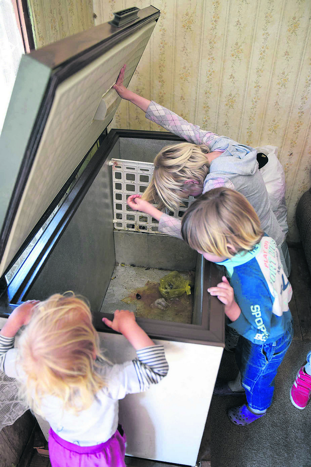 Sve im nedostaje, i hrana i odeća i obuća...