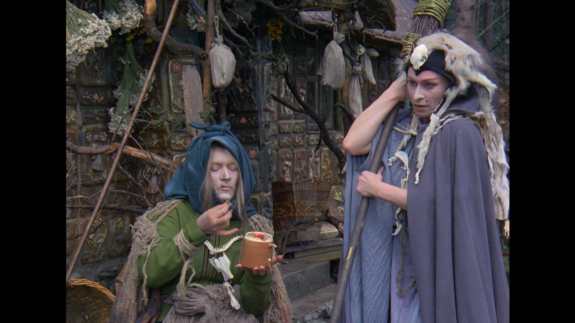 Česká herečka Jana Andresíková (vpravo) v seriáli Arabela. 