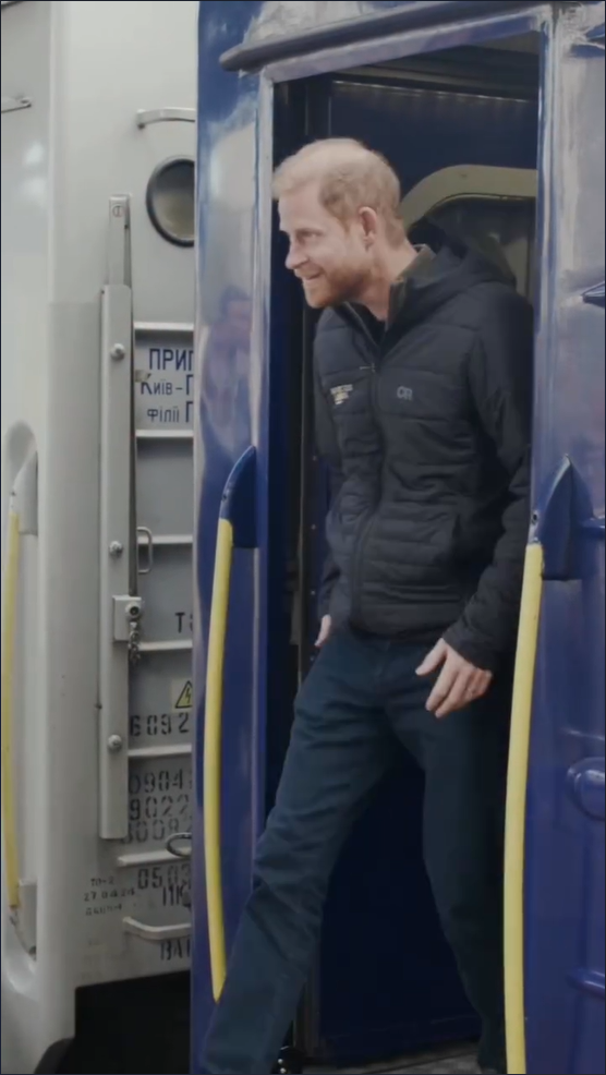 Britský princ Harry neohlásene pricestoval na Ukrajinu. 