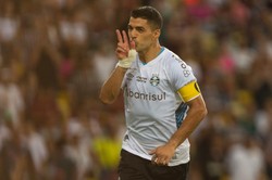 Luis Suarez i Lionel Messi znów razem w jednym klubie