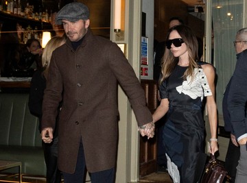 "Majka je mojoj ženi oduzela venčanicu 11 sati pred svadbu" Sin slavnog para izneo prljav veš iz odnosa sa roditeljima: Nju optužio za raspad porodice