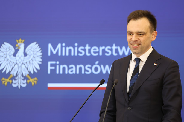 Minister finansów Andrzej Domański podczas konferencji nt. "Zmiany w składce zdrowotnej dla przedsiębiorców"