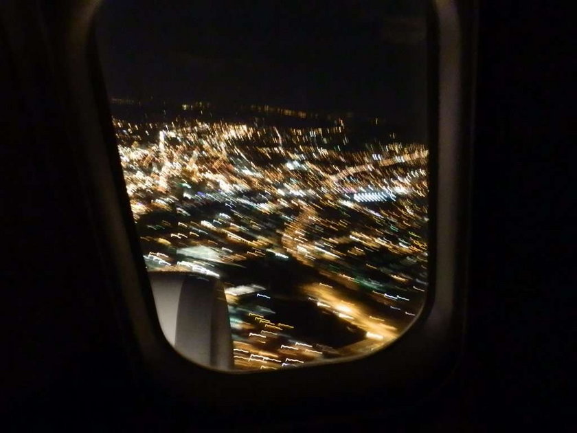 Lądowanie na Okęciu. Mamy zdjęcia zrobione przez pasażera. FOTO