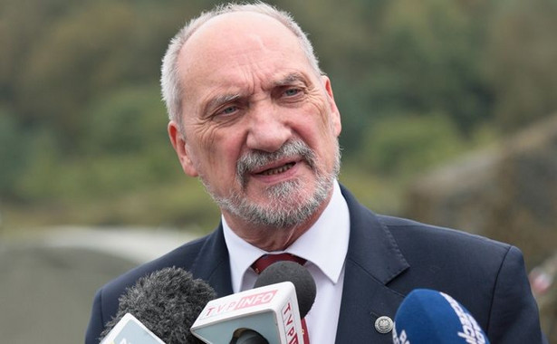 Macierewicz o nowym doradcy Dudy: To nieporozumienie, on był prawą ręką Sikorskiego i działał na szkodę Polski