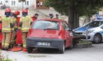 Samochód wjechał w ludzi siedzących na ławce