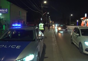 Skidanje zastava u Gračanici