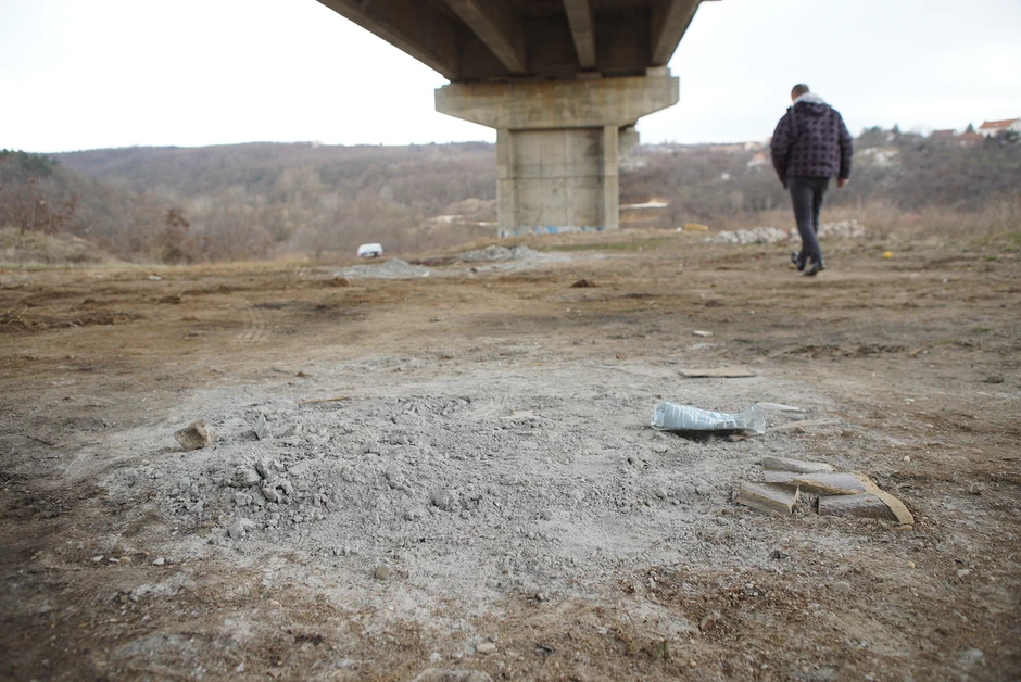 Predeo ispod nadvožnjaka