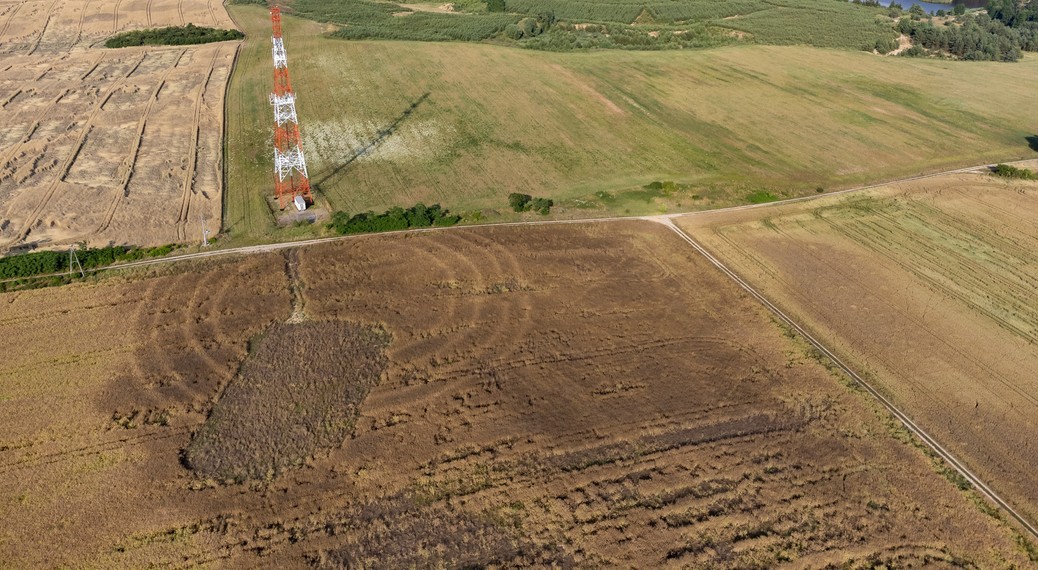 Kręgi w zbożu koło Nowego Objezierza (woj. zachodniopomorskie) są śladem po neolitycznym rondelu, budowli, która 7 tys. lat temu wznieśli mieszkańcy tych terenów.