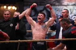 Mateusz Kubiszyn wygrał 100 tys. złotych w boksie na gołe pięści