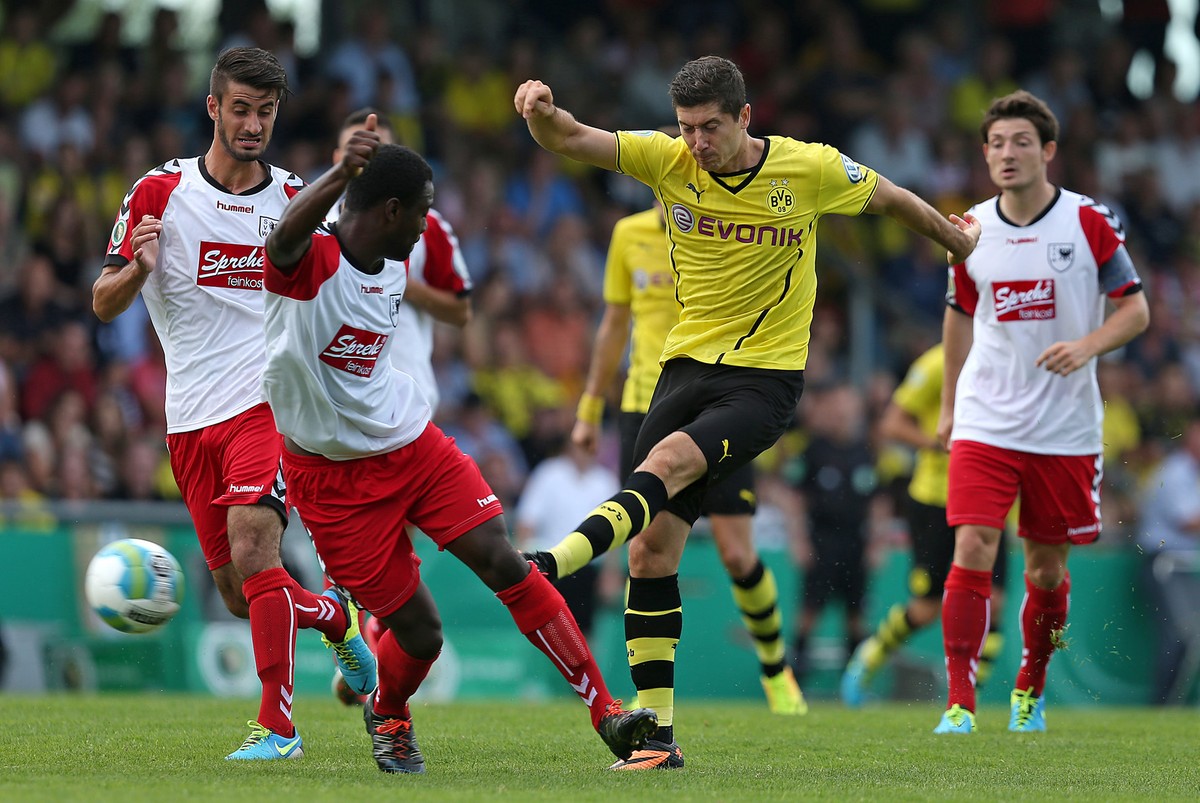 Tak Lewandowski przypieczętował awans BVB w Pucharze Niemiec. WIDEO