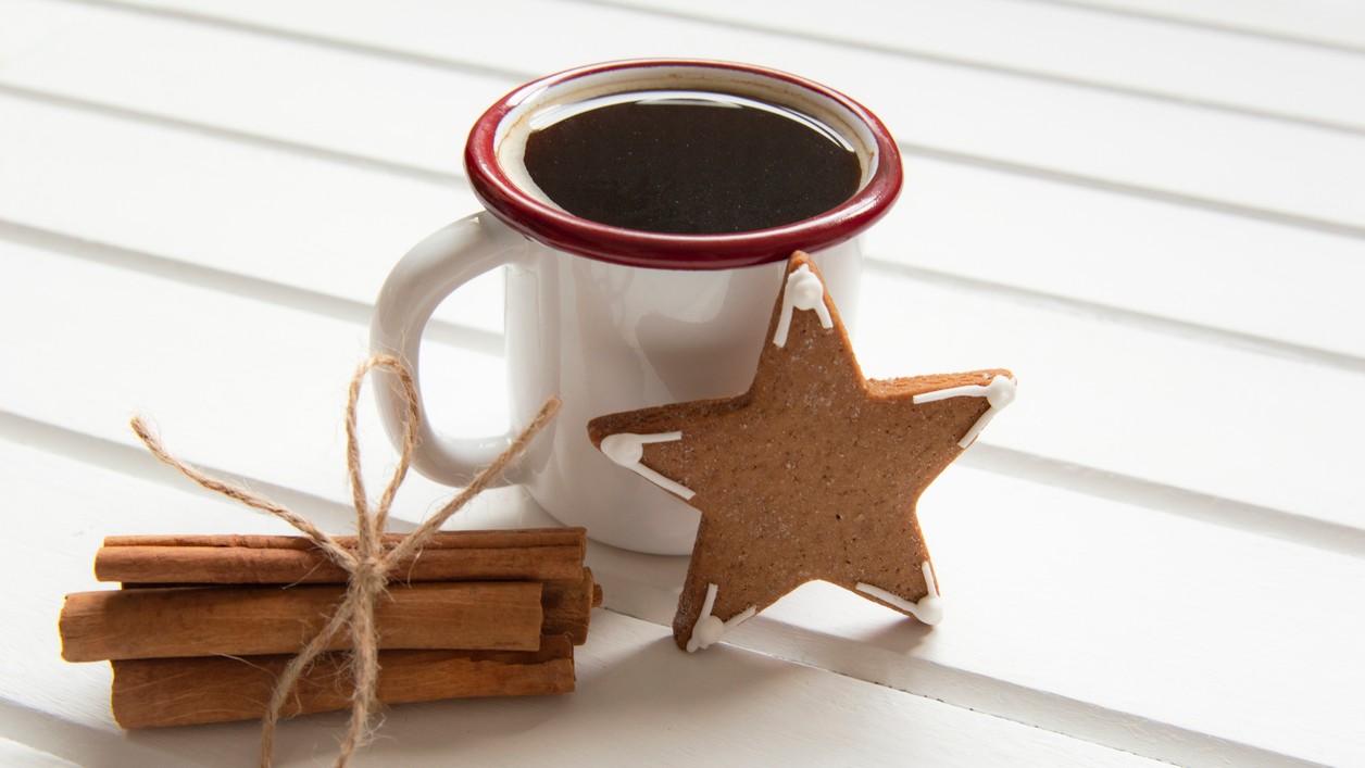 Perníkovým korením obohatíte šálku ranného nápoja.