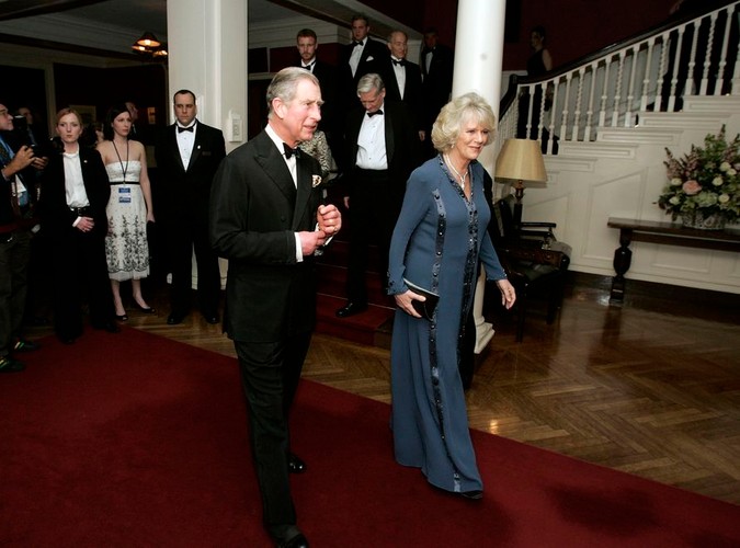 … jak również, podobno, Kamilla, księżna Kornwalii i żona księcia Karola – donosi brytyjskie medium