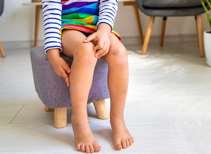 Hideg időben erősödhet a reumatológiai betegségben szenvedő gyerekek fájdalma című cikk nyitóképe