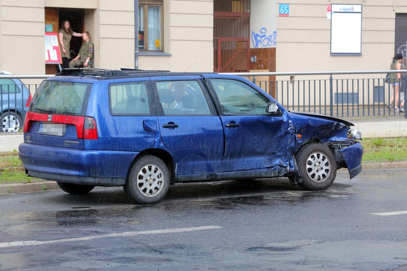 Na skrzyżowaniu ulic Żeligowskiego i Zielonej doszło do poważnej stłuczki 