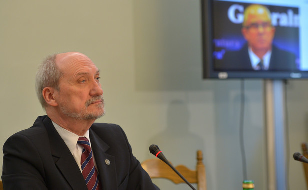 Macierewicz o prokuraturze: Jesteśmy pod wrażeniem spektakularnej kompromitacji