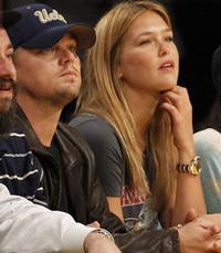 dicaprio-refaeli-200x-d00005711fd1a3e0e790e.jpg