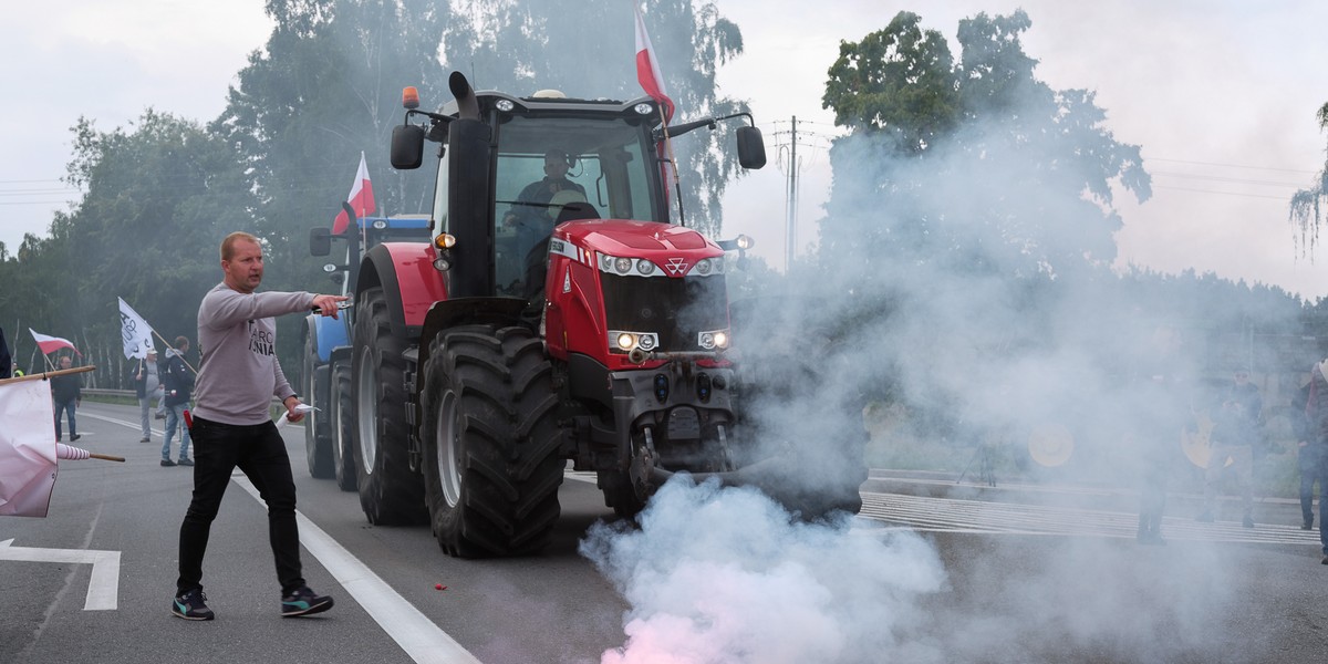 Rolnicy protestują m.in. przeciw rosnącym w błyskawicznym tempie cenom nawozów na krajowym rynku. 