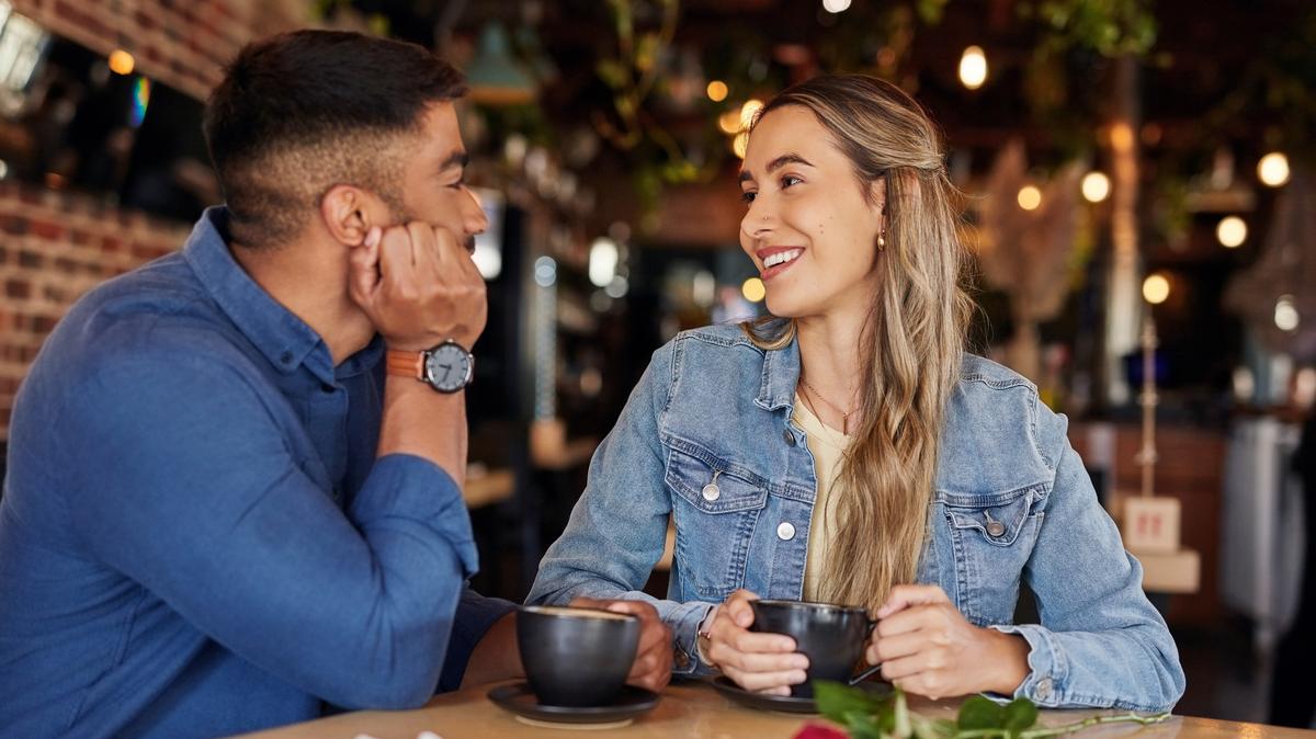 Ez az a 3 dolog, ami alapján a randipartnered megítél téged az első alkalommal - nem az, amire gondolsz!