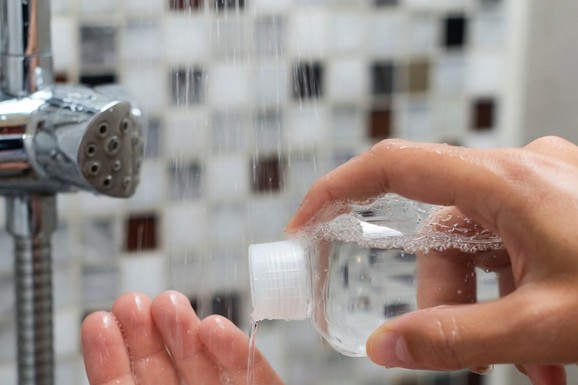 Hitno povučen gel za tuširanje čuvenog brenda: Rapex upozorava na zabranjeni sastojak