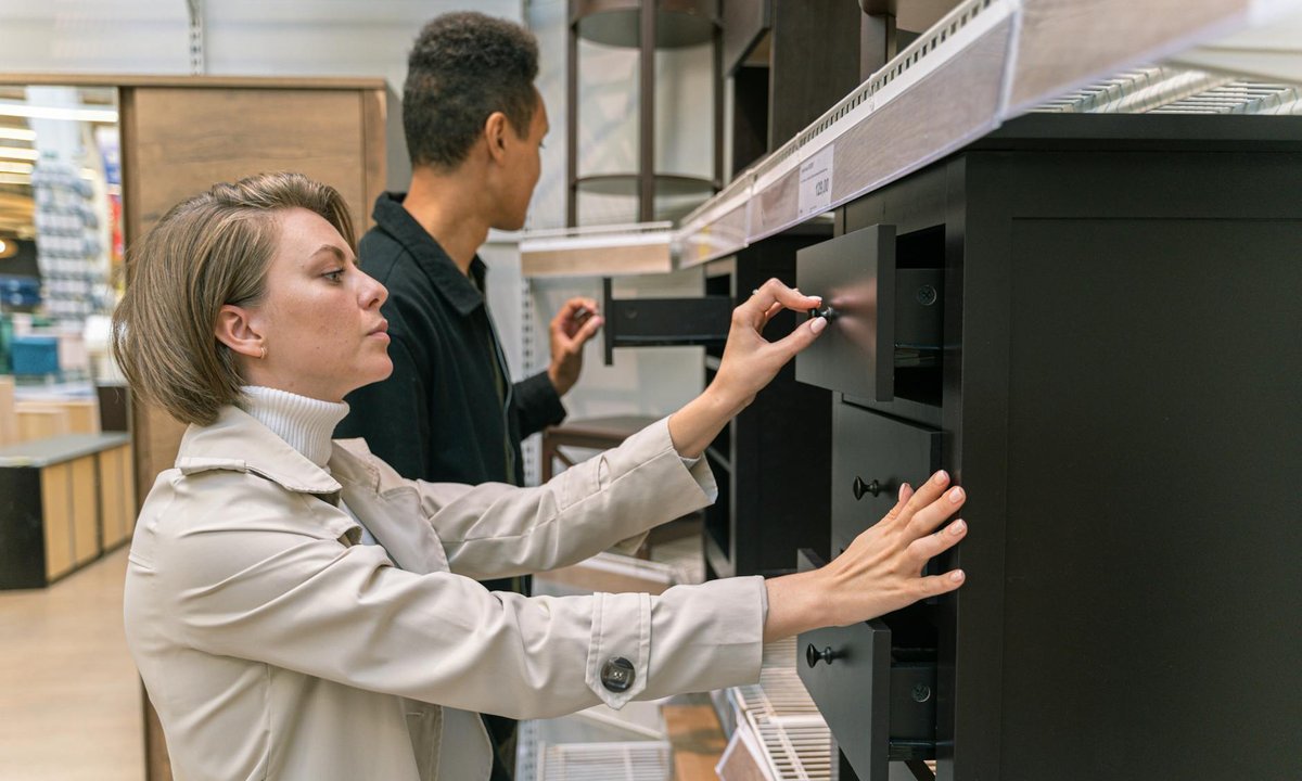 Gdzie kupić podłogi i wyposażenie wnętrz? Na Komfort.pl