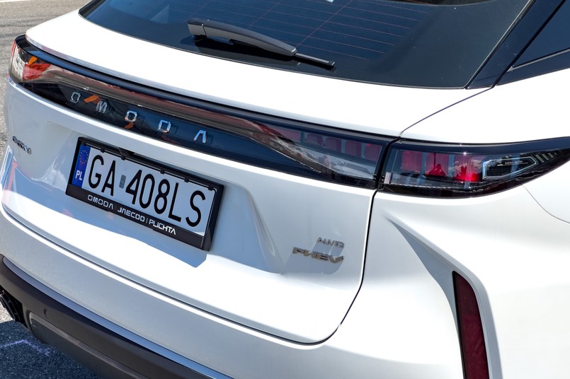 Omoda 9 Super Hybrid