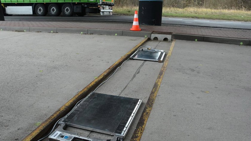 Wojewódzki Inspektorat Transportu Drogowego otrzymał od miasta dwa zestawy wag wraz z wyposażeniem