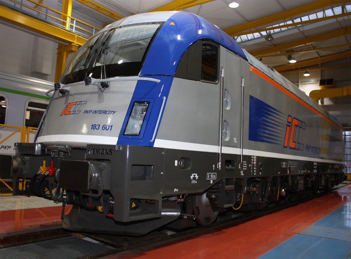 Mistrz akordeonu rządzi w PKP
