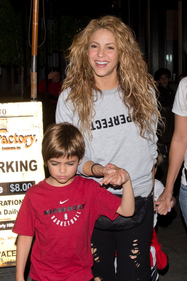 Shakira z synami na kolacji w Beverly Hills 