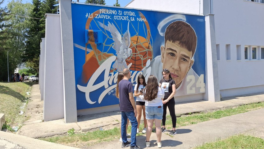 Mural posvećen Andreju Simiću